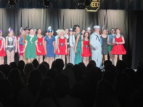 Thoreau MS musical production of 42nd Street
