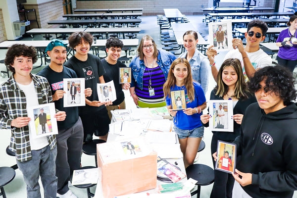 Students opening time capsules