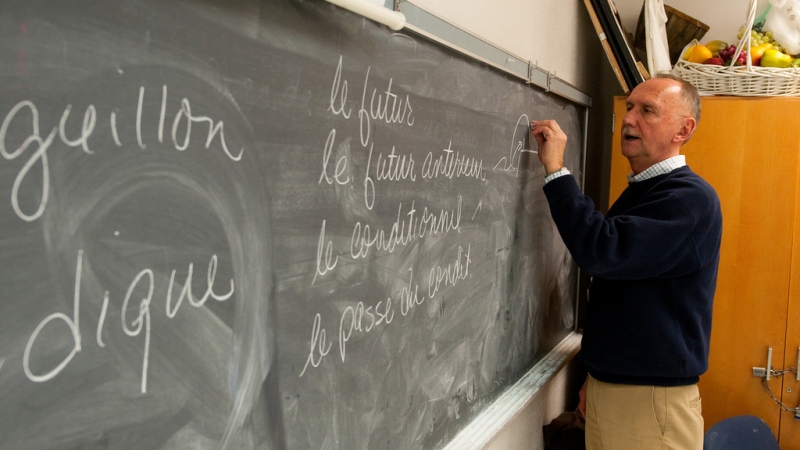 french writing on chalkboard