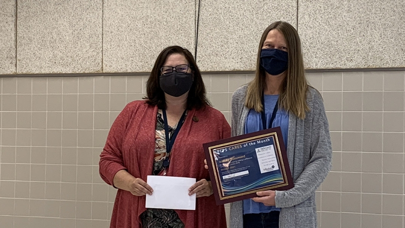 Principal Monica Mohr and Librarian Wendy Beaumont 