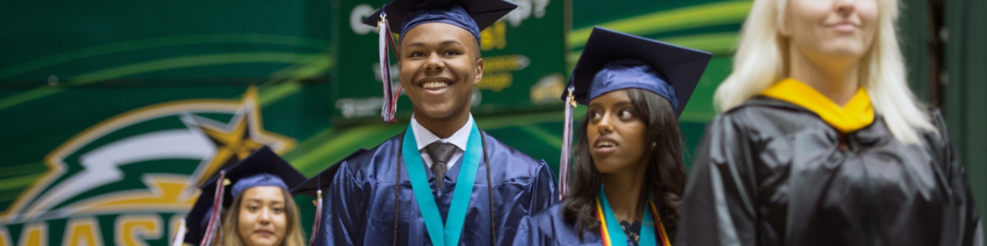 a commencement ceremony preliminary procession